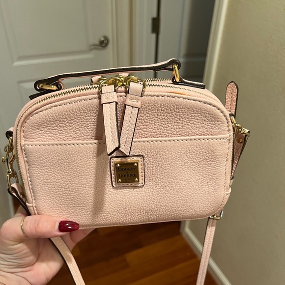 EUC SET💕 Dooney & Bourke pebble pink Ambler crossbody bag & matching card case - Picture 12 of 16